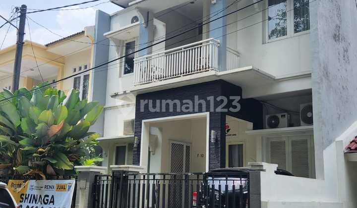 Luxury Residence House in Taman Peninsula Pekayon Bekasi