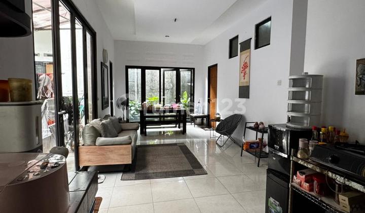 Rumah Bagus Furnished di Kayu Putih, Jakarta Timur Hook Siap Huni Rumah Bagus Furnished di Kayu Putih, Jakarta Timur Hook Siap Huni