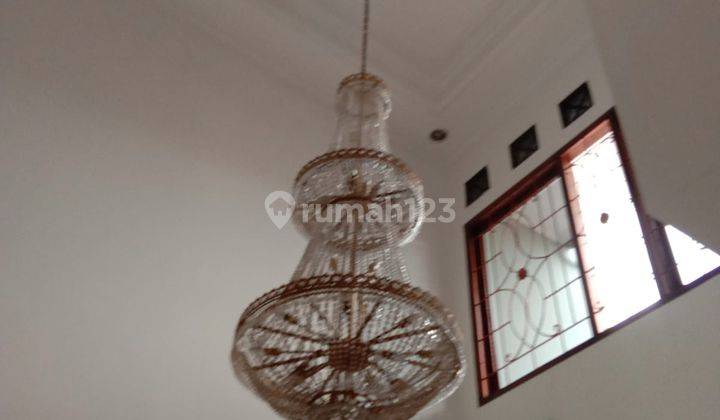 Rumah Terenovasi Semi Furnished Di Kampung Ambon Jakarta Timur  2