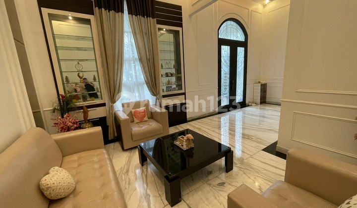 4-Story House in Villa Artha Gading, North Jakarta 2