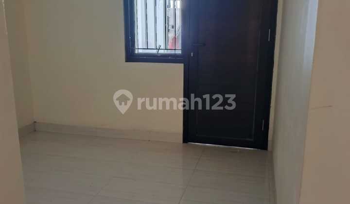 Rumah Kontrakan Bagus Semi Furnished 2 Lantai Bebas Banjir di Kayu Putih Jakarta Timur 2
