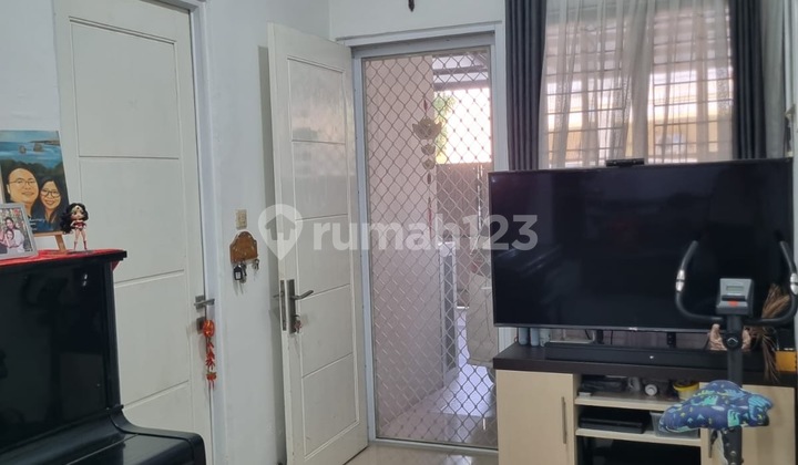 Rumah Bagus Semi Furnished di Sunter Danau Elok, Sunter, Jakarta Utara 2