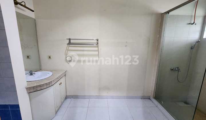 Rumah fully furnished Setra sari 3