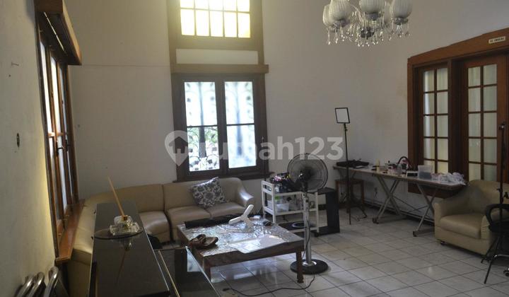 Strategic Dutch House Wing Dago 2