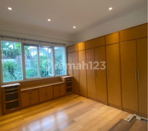 FOR RENT Modern House Jl Daksa Senopati Area 2