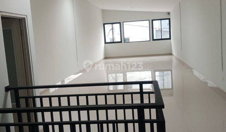 For Rent Ruko Baru 2 Lantai di Jalan Kampung Bali 2