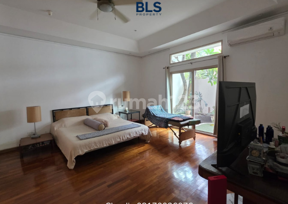 FOR RENT House on Jl. Widya Chandra SCBD 2