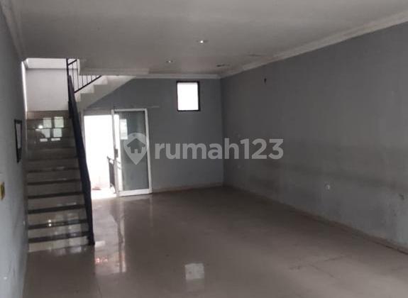 Strategic Tebet Shop House Easy Access to Anywhere 2