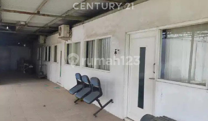 Strategic Warehouse in Cimanggis, West Java. Strategic Warehouse in Cimanggis, West Java.