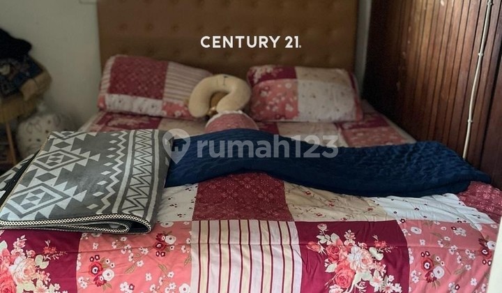 Old House With Strategic Location In Pulogadung 2