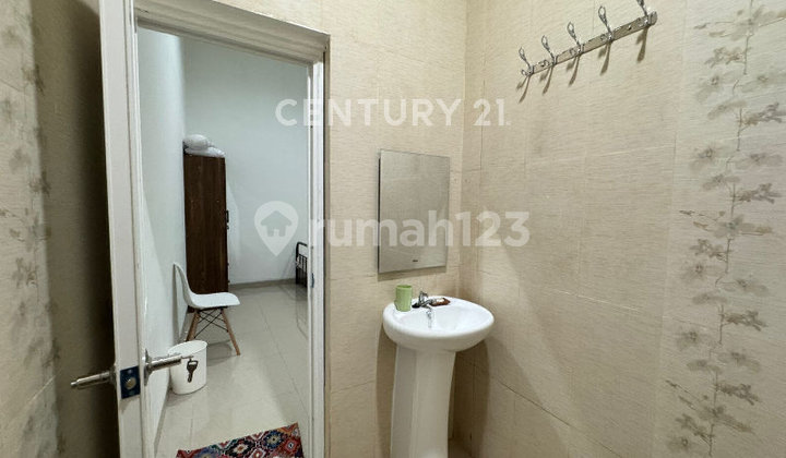 Money Machine Boarding House in Rawasari, Central Jakarta 2