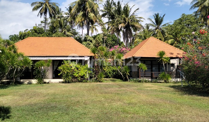 Beachfront villa in North Lombok Cape Beachfront villa in North Lombok Cape