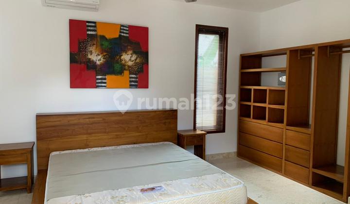 Villa Dengan 4 Kamar Tidur di Kerandangan Senggigi Lombok 6