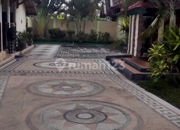 Rumah Dengan Kolam Renang Pribadi di Praya Timur Lombok 11