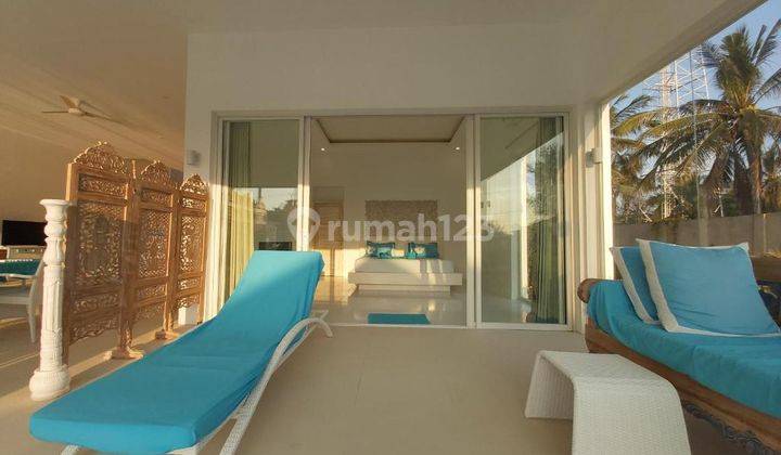 Villa Pinggir Pantai di Gili Trawangan  11