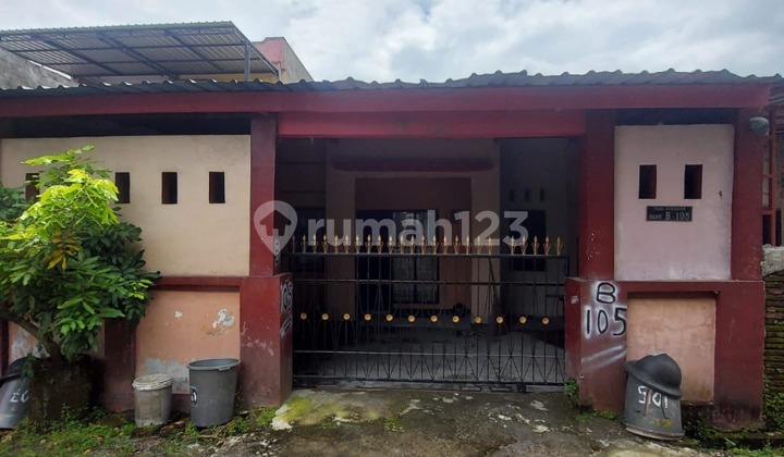 Rumah di Kompleks Puri Anggrek Perumnas  1