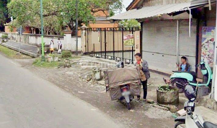 Rumah Pinggir Jalan Raya Dekat Jl. Gajah Mada Pagesangan  1