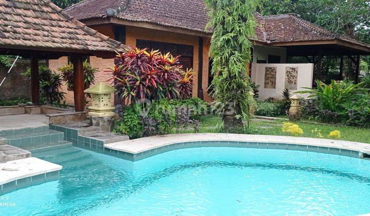 Villa Dengan Kolam Renang Pribadi Dekat Kota Mataram