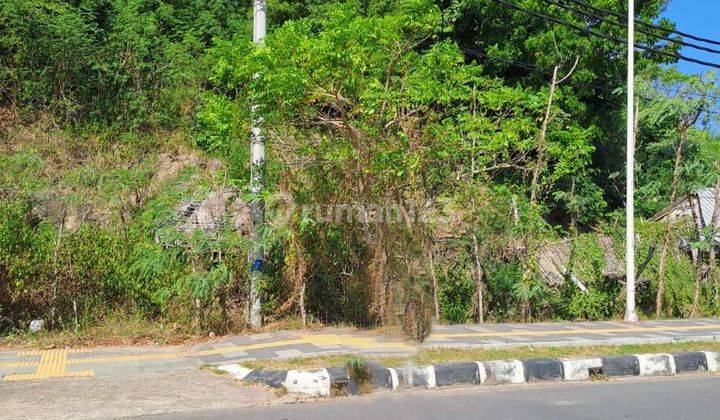 Tanah Pinggir Jalan Raya di Sentral Kuta Mandalika Lombok  2
