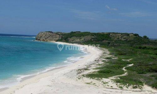 Tanah Pinggir Pantai Pasir Putih di Kaliantan Lombok 1