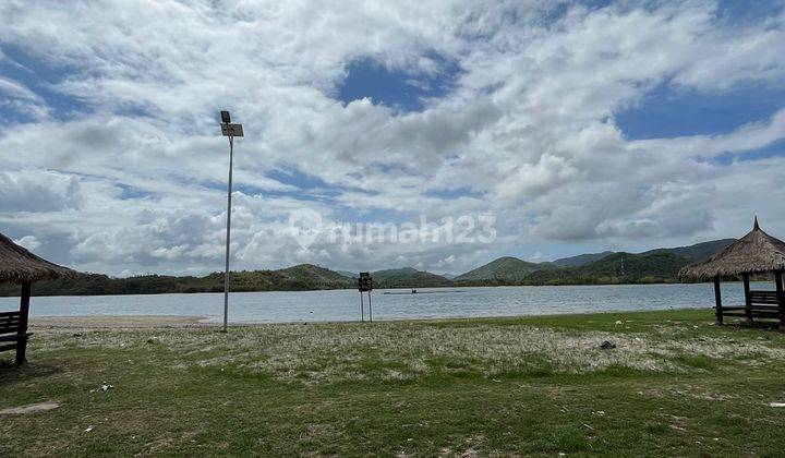 Tanah Pinggir Jalan Raya View Laut di Sekotong Tengah  1