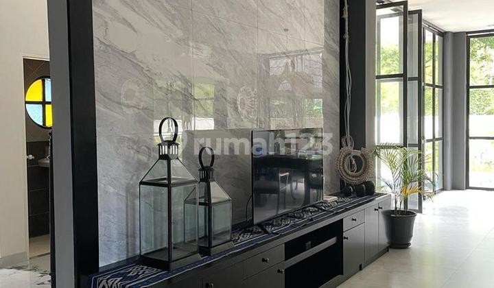 Villa Mewah Fully Furnished di Sentral Senggigi Lombok 2
