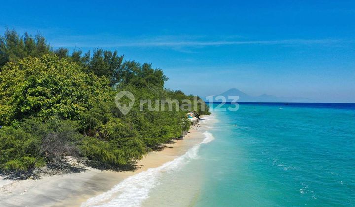 Tanah Pinggir Pantai Gili Trawangan Tanah Pinggir Pantai Gili Trawangan