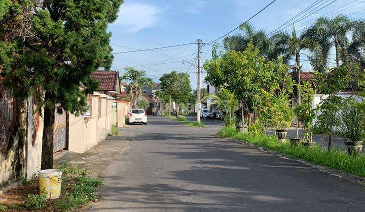 Rumah di Kompleks Jalan Adisucipto 2