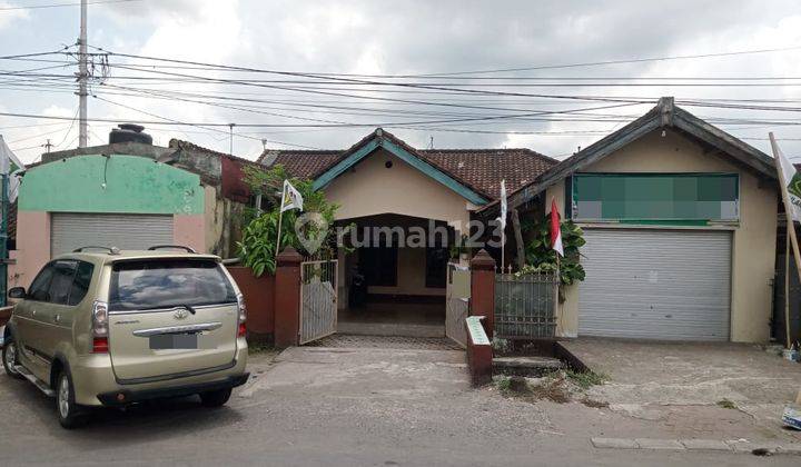 Rumah di Pinggir Jalan Raya Rembiga Mataram  1