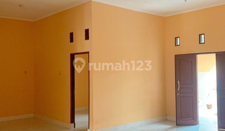 Rumah di kompleks Griya Pesona Monjok  2