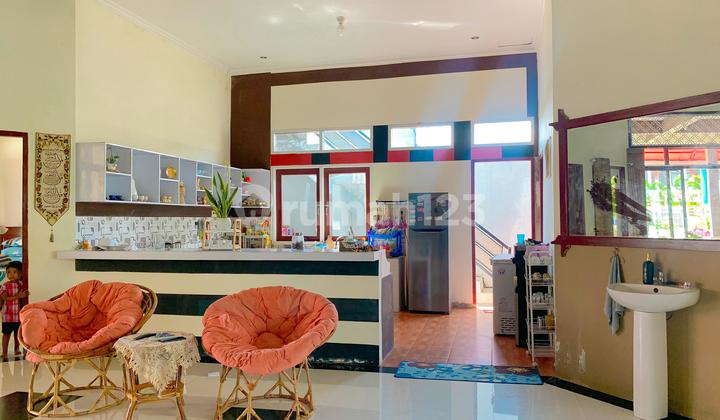 For Rent: Spacious yard house in Meninting Batu Layar