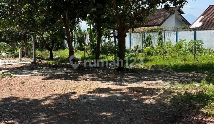 Tanah dekat jalan raya Kuripan Lombok Barat 