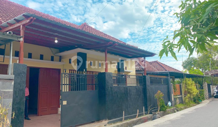 Rumah di kompleks Griya Pesona Monjok 
