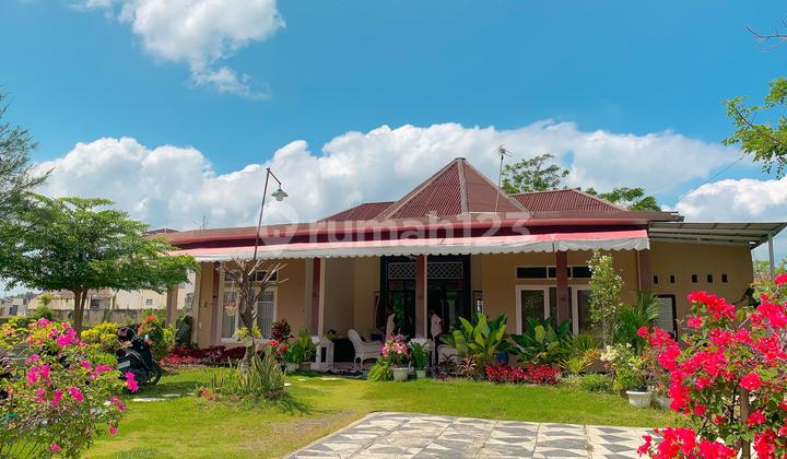 Rumah halaman luas di Meninting Batu Layar   1