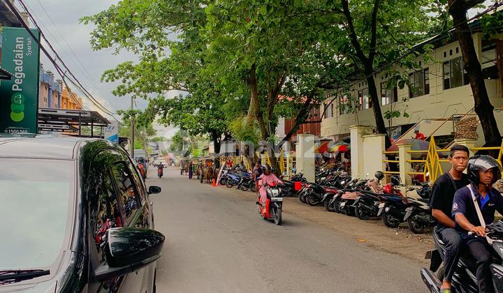 Strategic shop house in front of Cemare Market, Mataram 2