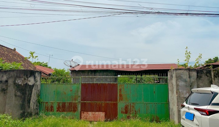 Land in the central area of Cakranegara near Pejanggik Road. Land in the central area of Cakranegara near Pejanggik Road.