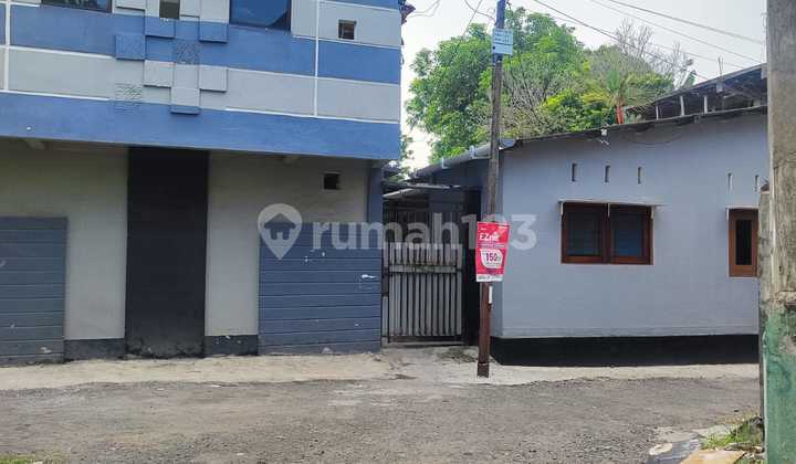 Boarding house in Kekalik near UNRAM campus