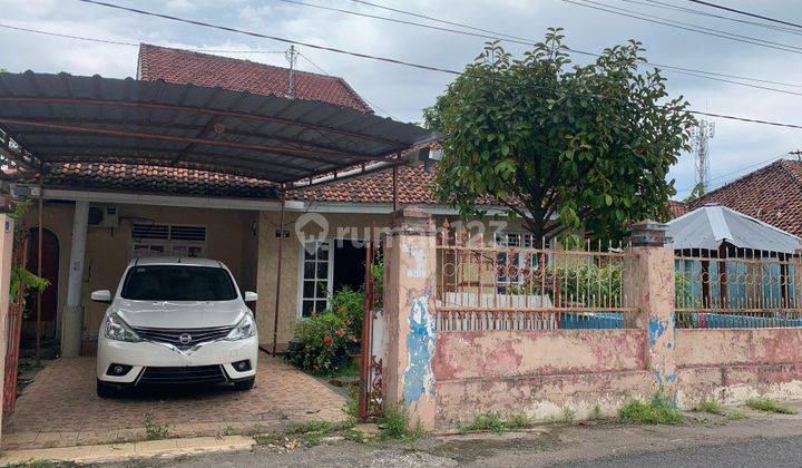 Rumah lantai 2 di Seruni dekat Museum NTB  1