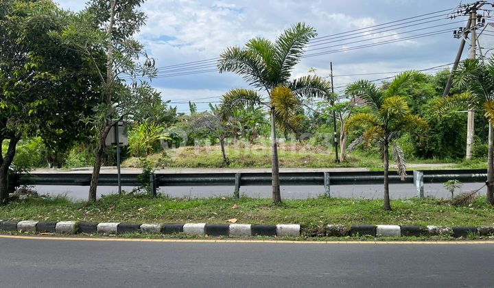 Land on the side of the southern ring road Land on the side of the southern ring road
