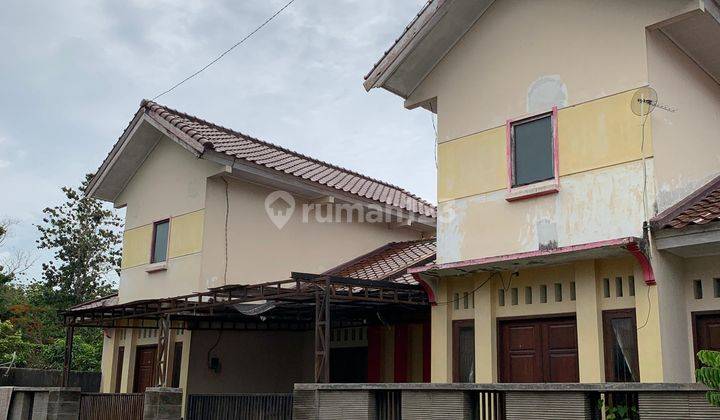 Rumah di Kompleks Griya Ellen Jl. Adi Sucipto  1