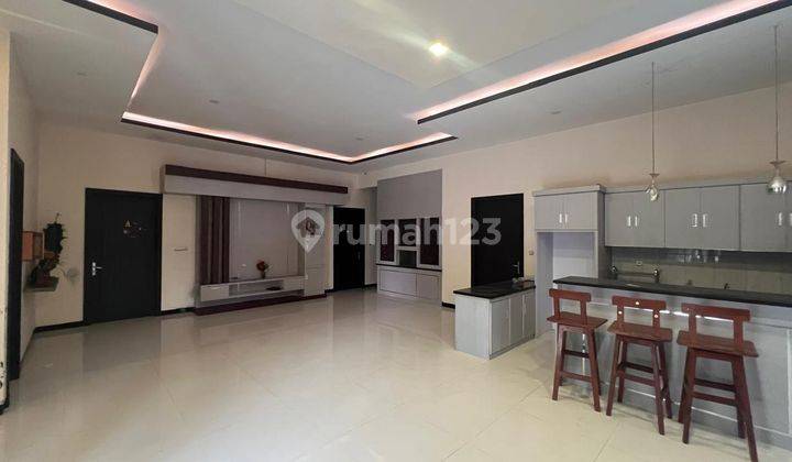 Villa di Sindu Cakranegara kota Mataram  2