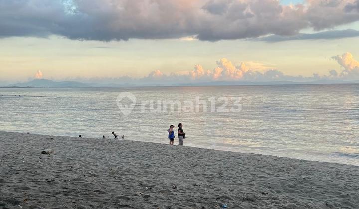 Beachfront vacant land in central Senggigi