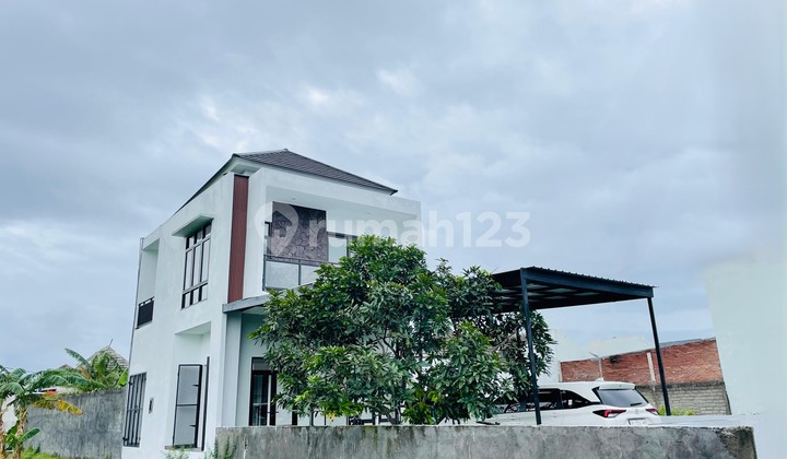 Rumah Modern Minimalis Pinggir Jalan View Sawah di Kota Mataram Rumah Modern Minimalis Pinggir Jalan View Sawah di Kota Mataram