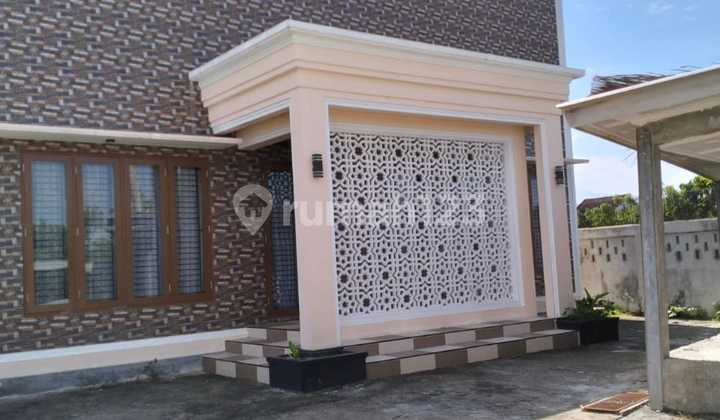 Rumah mewah di Jatisela Lombok Barat