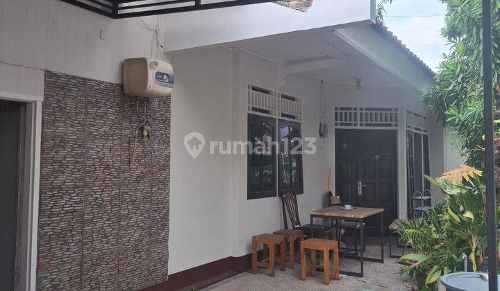 Rumah di Kompleks Taman Baru Mataram  1