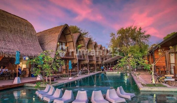 Beachfront Resort Hotel on the Shore of Gili Air Beachfront Resort Hotel on the Shore of Gili Air