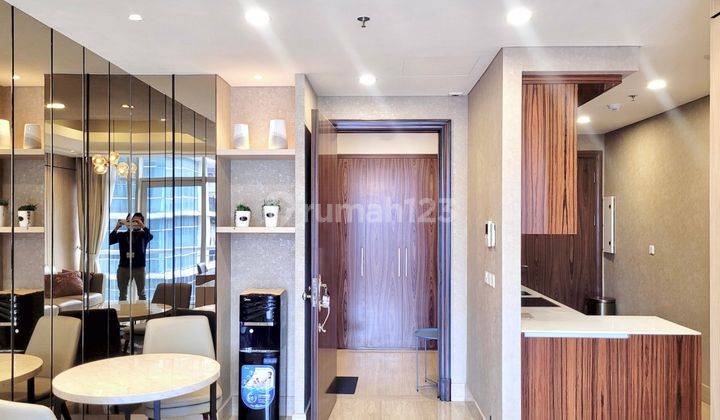 Dijual Murah Apartemen South Hills, 2 Bedroom Good Furnished 2