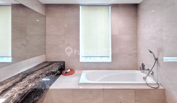 Apartment Pakubuwono House, 2 Bedrooms, Furnished With Good Condition 13