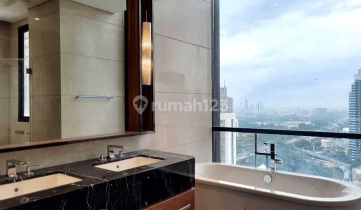 Apartment Regent Jakarta, 3 Bedroom, Semi Furnished Brand New 10