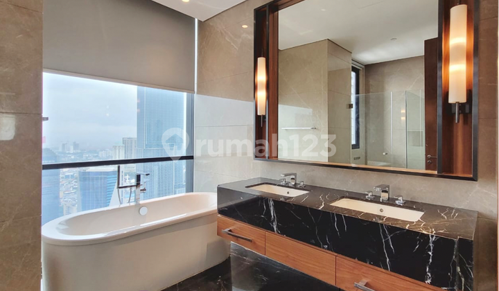 Apartment The Regent Residences Jakarta, 3 Bedrooms, Furnished With Nice Interior 11